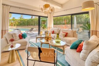  Maison à louer 6 pièces 281 m²