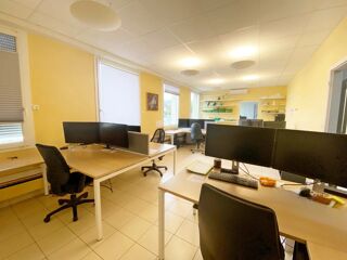 Immeuble à vendre 13 pièces 378 m²