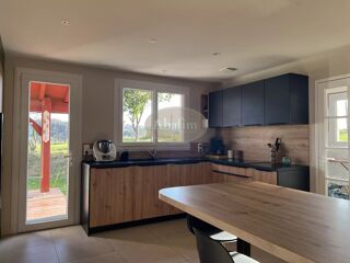  Maison � vendre 6 pi�ces 210 m�