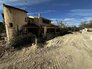  Maison  vendre 11 pices 