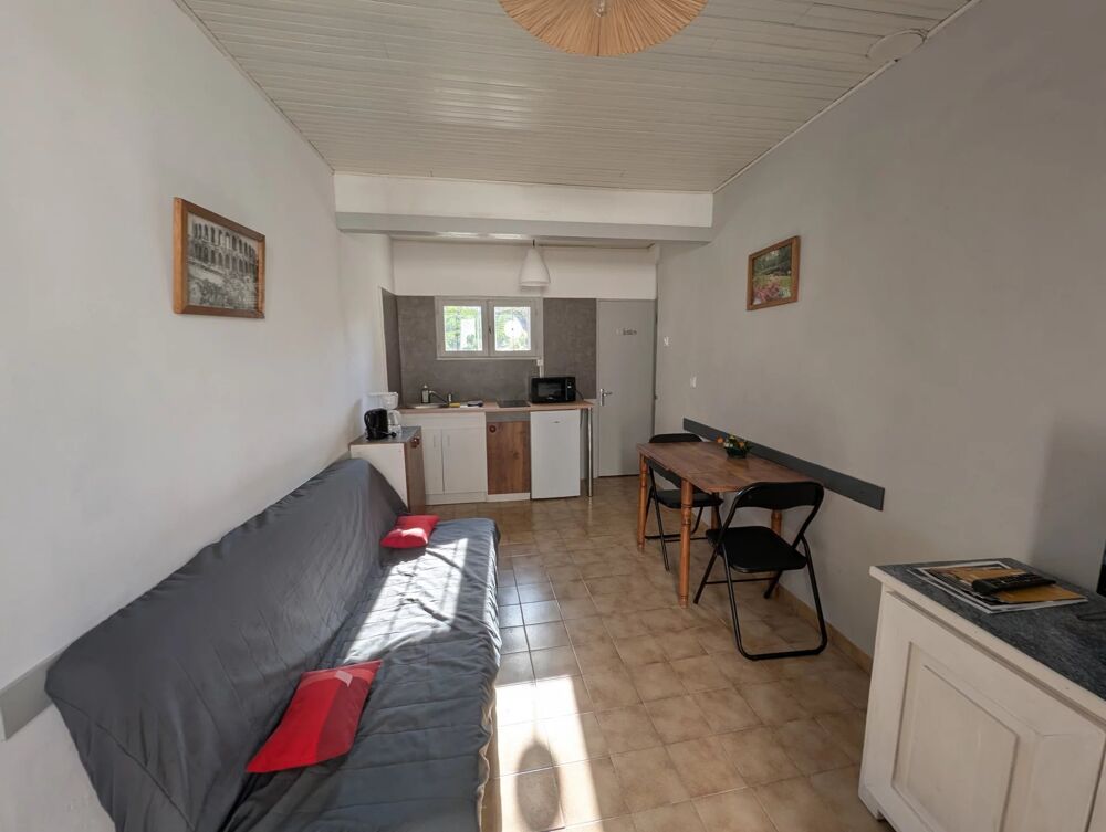 Location Maison Maison plain-pied Climatisation Arles