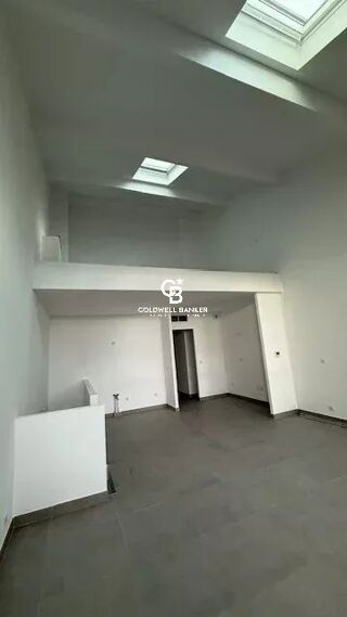  Immeuble � vendre 15 + pi�ces 426 m�