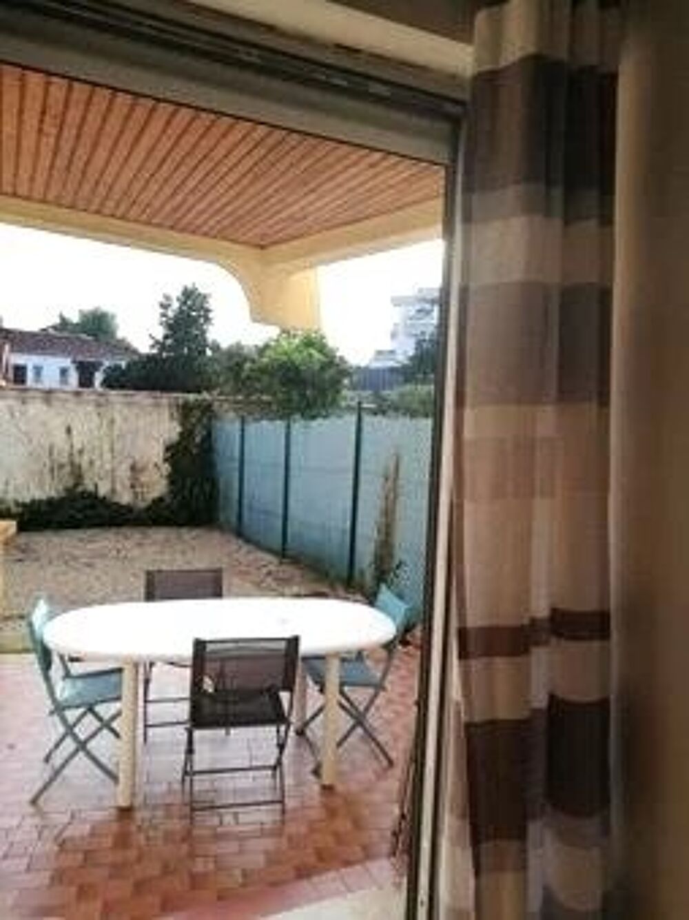 Location Appartement F1 avec jardin de 20m² et parking Antibes
