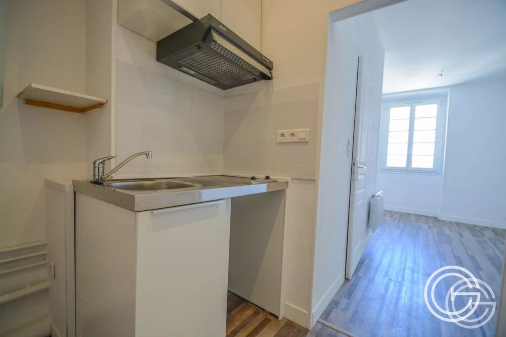 STUDIO VIDE - 9 ALEXANDRE MARI - VIEUX NICE