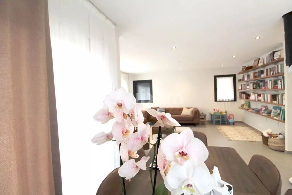 Vente Maison Maison familiale 121 m²  avec jardin et garage à Scionzier – 121 Scionzier