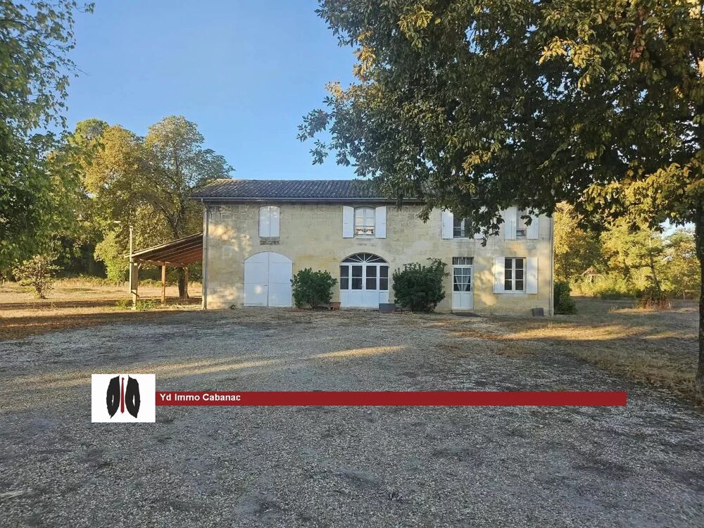 À LOUER  Propriété de caractère en pierre avec maison principal