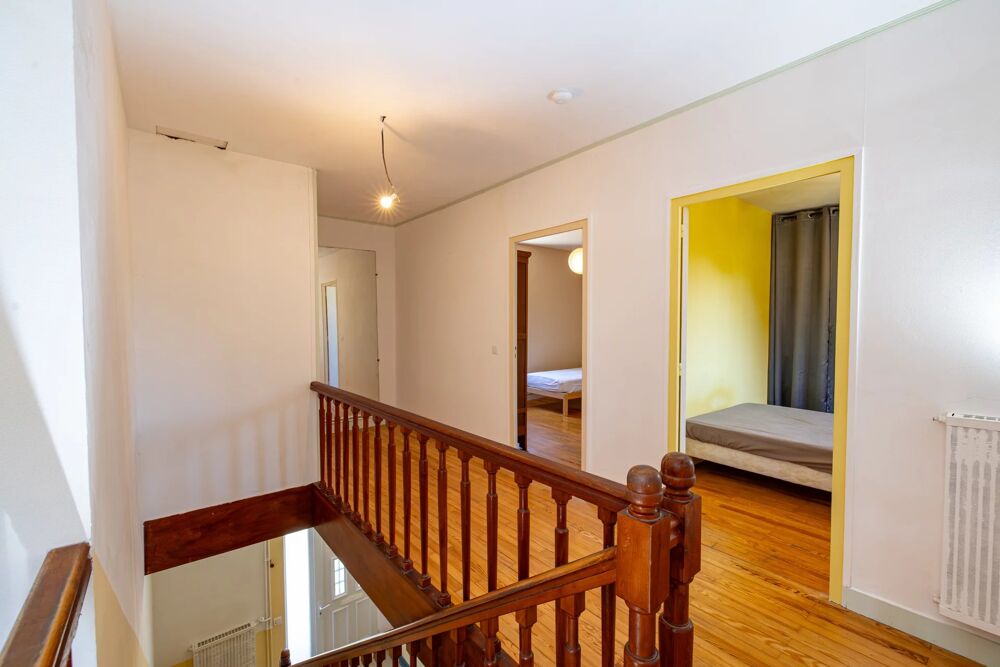 SORE MAISON DE 160m² SUR TERRAIN DE 3239M² AVEC PISCINE ET STUDI