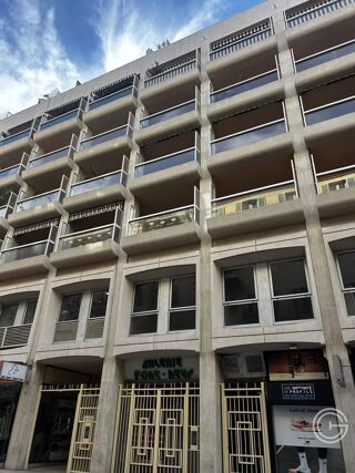  Parking / Garage à louer 14 m²