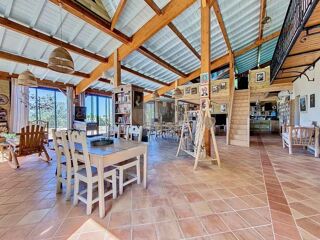  Propri�t�/ch�teau � vendre 15 + pi�ces 1000 m�