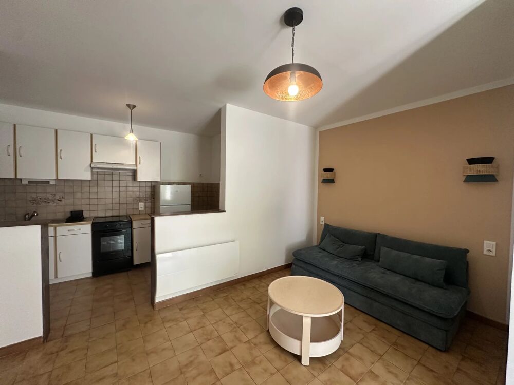Location Appartement A LOUER STUDIO REZ-DE-CHAUSSEE AVEC JARDIN PRIVATIF Arles