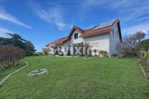   Maison individuelle T7 de 247m2 sur terrain de 921m2! Maison - 7 pi�ce(s) - 247 m�