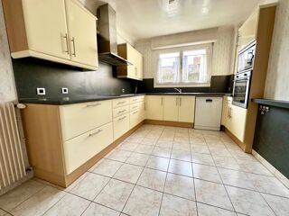  Appartement à louer 4 pièces 100 m²