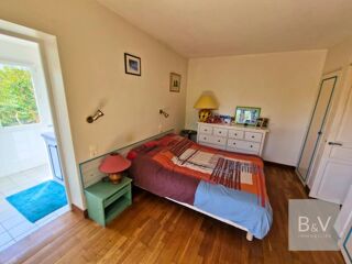  Maison  vendre 6 pices 242 m