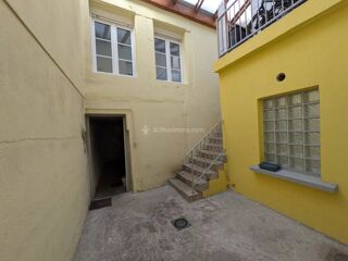  Immeuble à vendre 162 m²