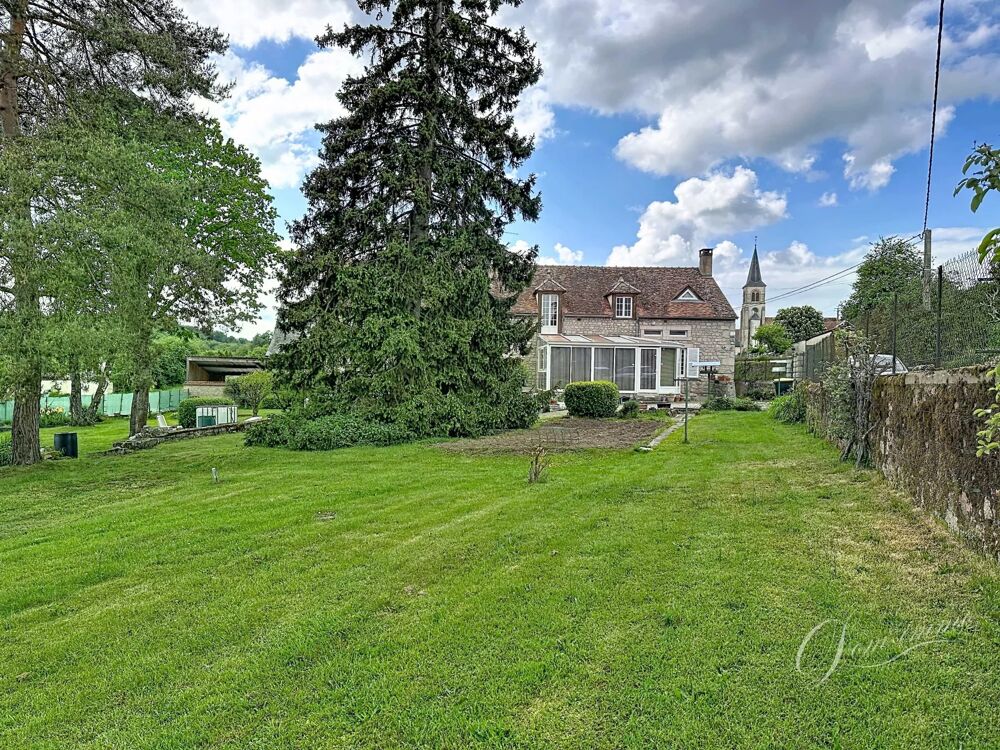 En exclusivité: Maison de campagne en pierres au coeur de la camp
