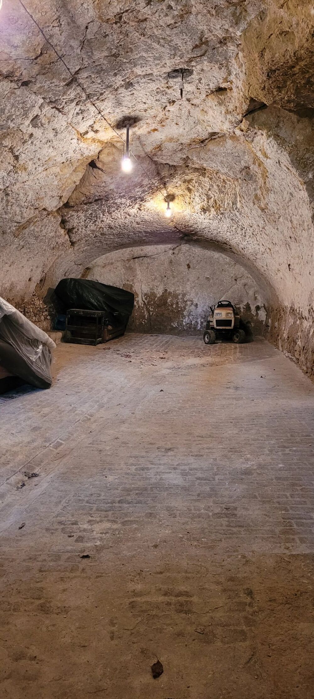 � vendre  Maison La Chartre-sur-le-Loir (72340)