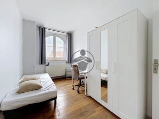  Appartement à louer 2 pièces 96 m²