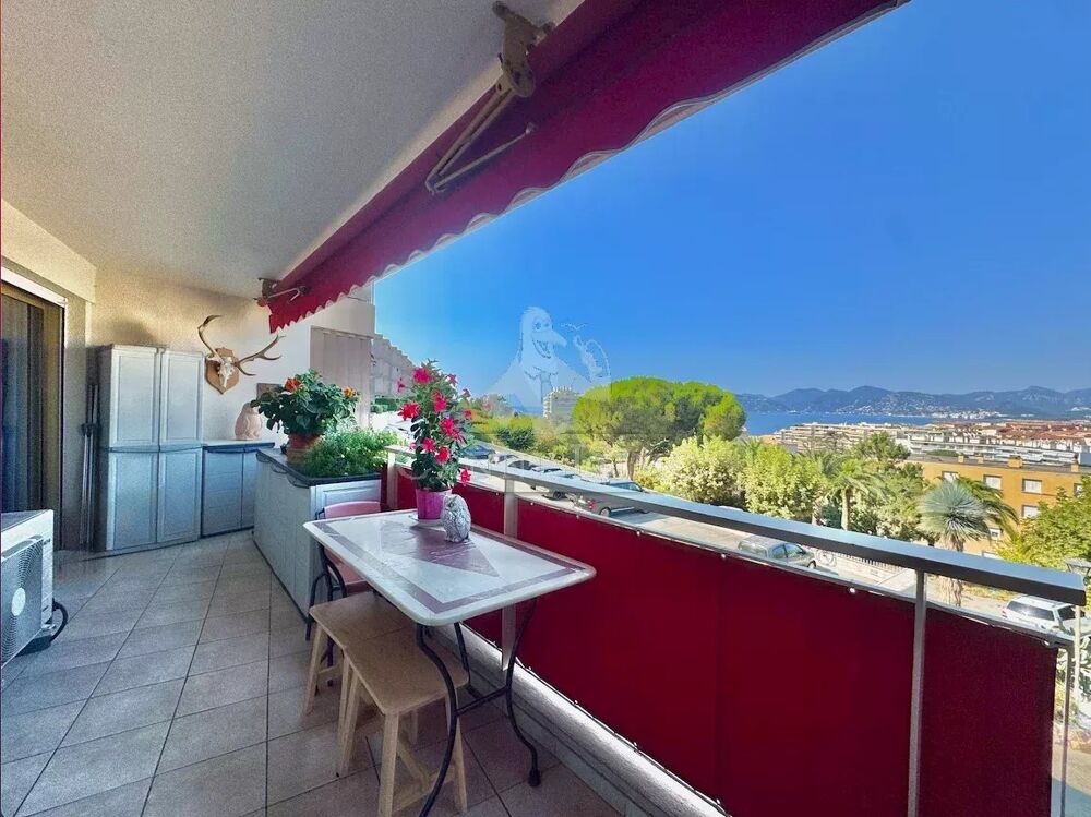 CANNES CROIX DES GARDES  2 PIÈCES VUE MER