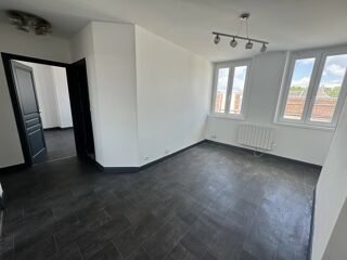  Appartement à louer 3 pièces 55 m²