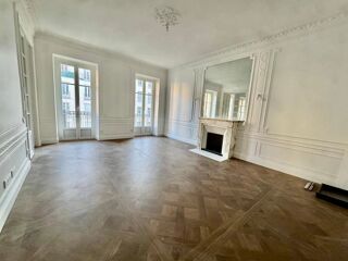  Appartement � louer 5 pi�ces 148 m�