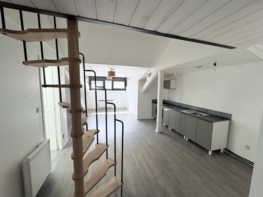 Appartement duplex  Dernier étage  67 m² - Centre ville Monest