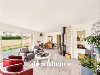  Maison � vendre 8 pi�ces 242 m�