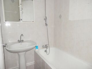  Appartement à louer 4 pièces 66 m²