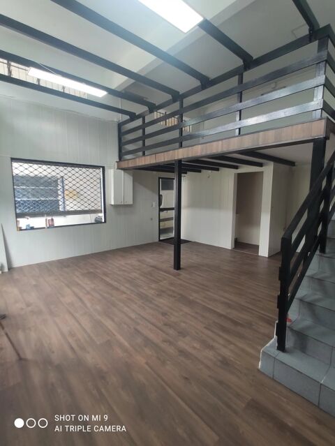 LOCAL COMMERCIAL / PROFESSIONNEL SAINT-PAUL - 1 025 euros 1025 97460 Saint-paul