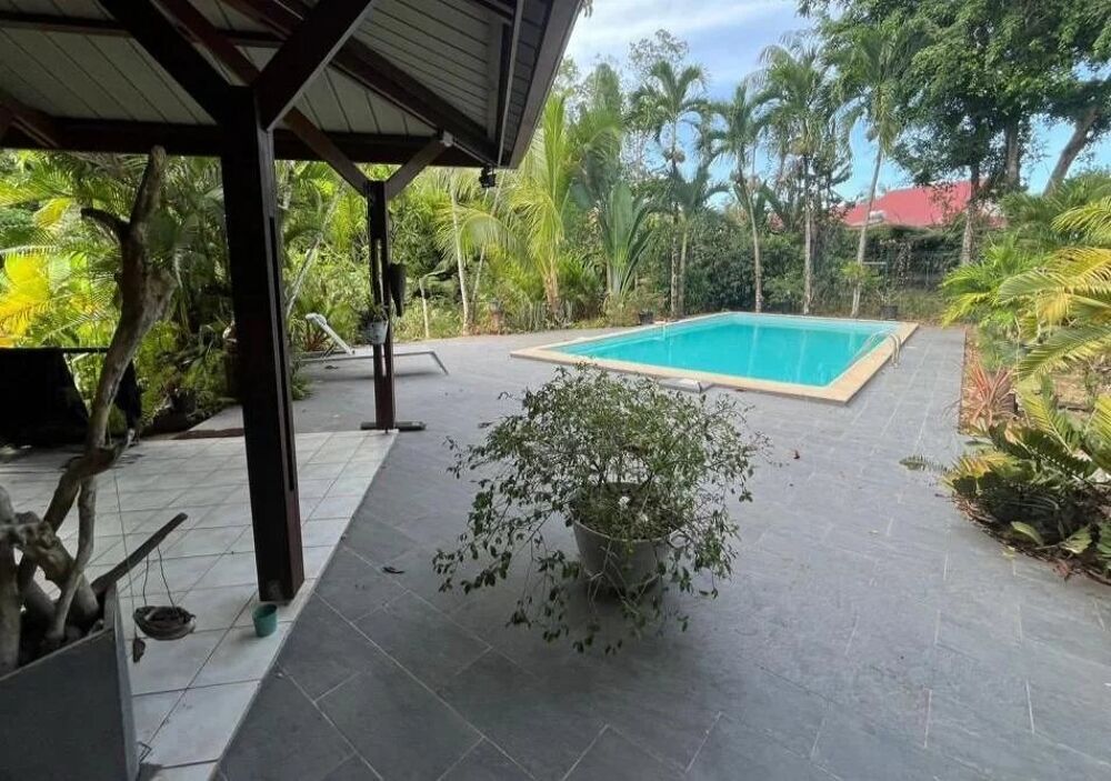 VOTRE VILLA T5 AVEC PISCINE DANS UN QUARTIER CALME ET PROCHE DE