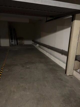  Parking / Garage à louer 12 m²