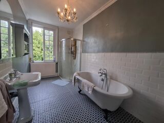  Maison à vendre 8 pièces 221 m²