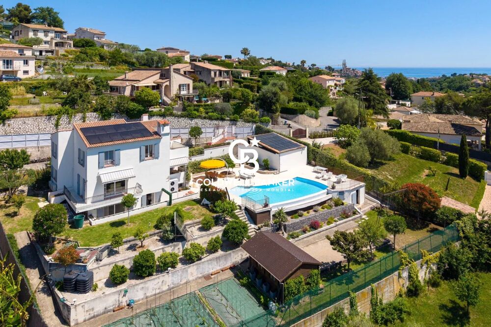 Vente Villa BELLE VILLA FAMILIALE EN POSITION DOMINANTE AVEC PISCINE ET VUE Saint-paul-de-vence