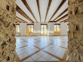  Appartement à louer 4 pièces 135 m²