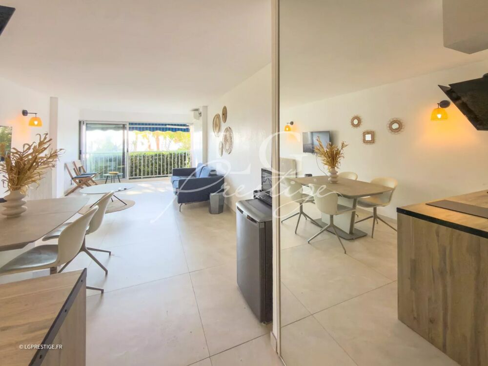 Vente Appartement CANNES – Studio rénové avec balcon, aperçu mer et plage à pied Cannes