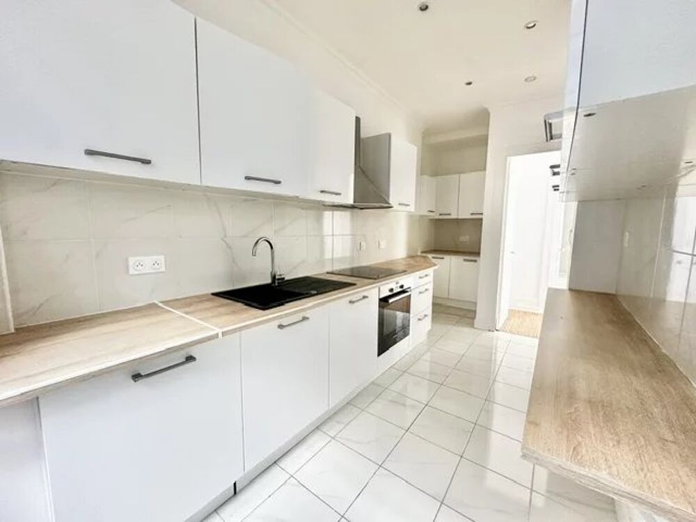 RARE À LA VENTE  Magnifique appartement haussmannien entièremen