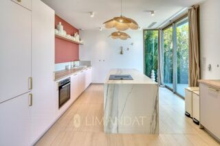  Maison à louer 8 pièces 232 m²