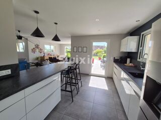  Villa à vendre 11 pièces 195 m²