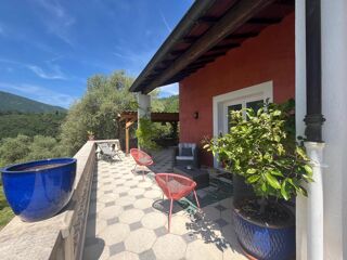  Maison  vendre 6 pices 235 m