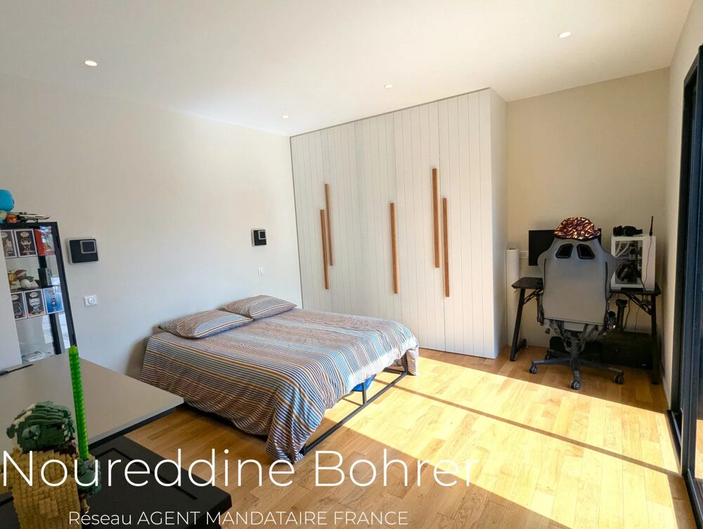 � vendre  Villa Grimaud (83310)