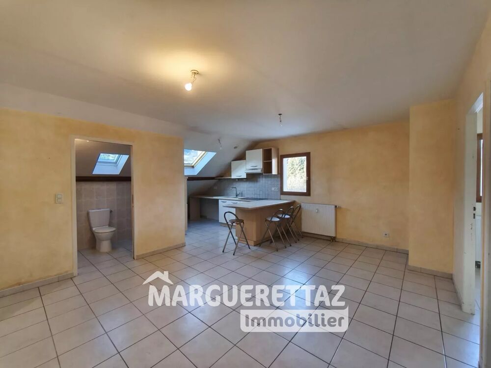 T3 mansardé dans petite copropriété