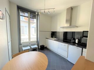  Appartement à louer 2 pièces 33 m²