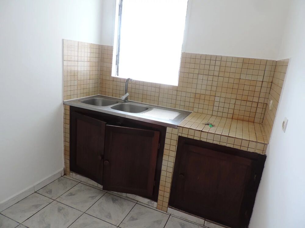 Location Maison SH 4661 : MAISON JUMELEE DES DEUX COTES au 14EMEKM Le tampon