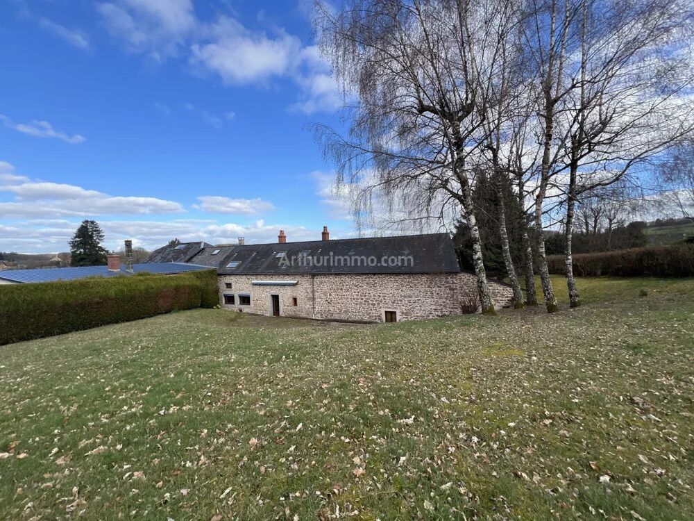 PARC DU MORVAN, MOUX-EN-MORVAN; Bel ensemble immobilier.