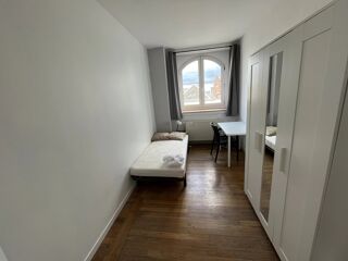  Appartement à louer 2 pièces 96 m²