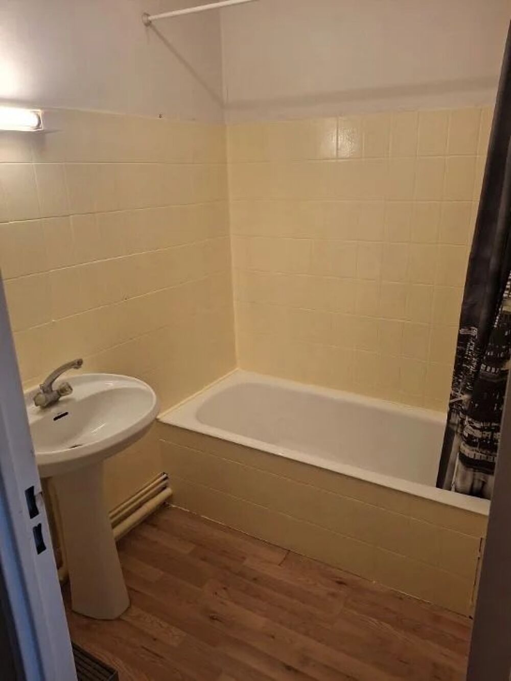 Location Appartement Studio de 25m² avec piscine, loggia et parking Antibes