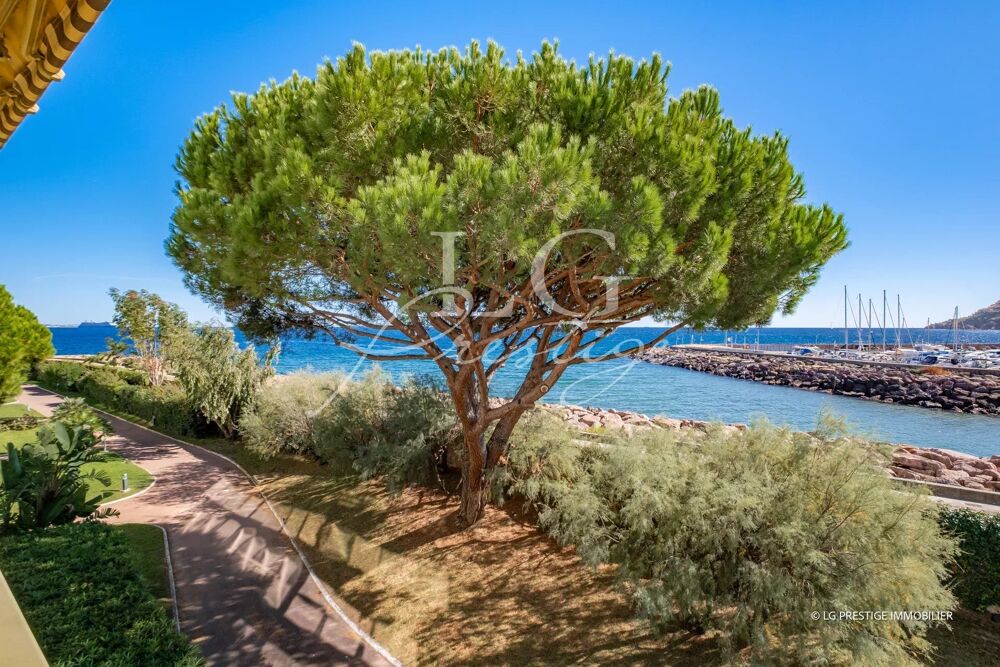 Vente Appartement Mandelieu-La-Napoule:  3 pièces de 93 m2 avec  vue mer panoramiq Mandelieu-la-napoule