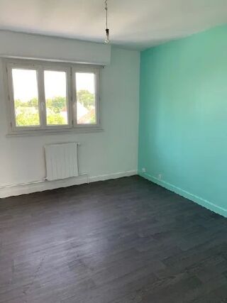  Appartement à louer 4 pièces 75 m²