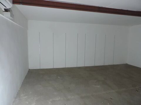 VP4518 LOCAL DE STOCKAGE 42 m&sup2; � SAINT-PIERRE CENTRE-VILLE 97410 470 97410 Saint-pierre