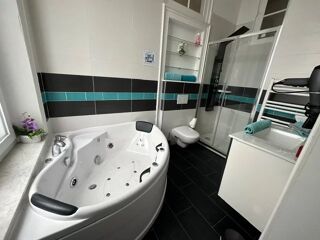  Immeuble à vendre 12 pièces 368 m²