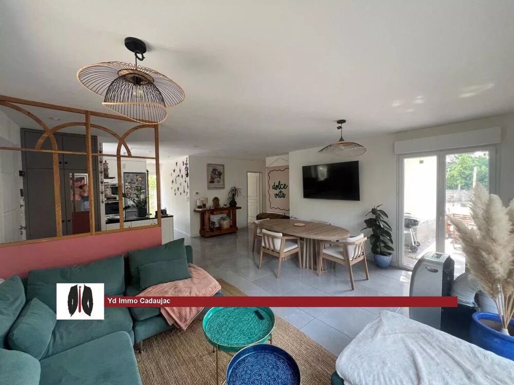 Cadaujac  Belle maison plain-pied de 104 m² avec piscine et jac